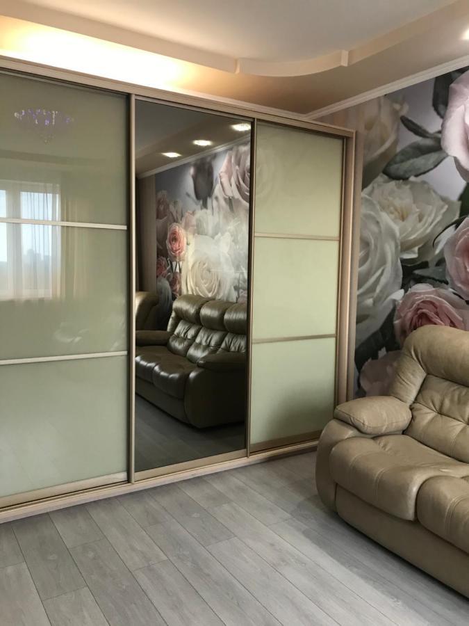 Apartmant In Kpi З Двома Спальнями 基輔 外观 照片